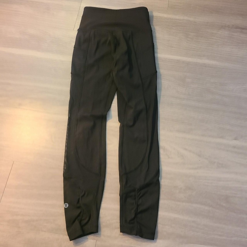 Lululemon Black High Rise Mesh Pocket Leggings Size 2 24.5" Inseam